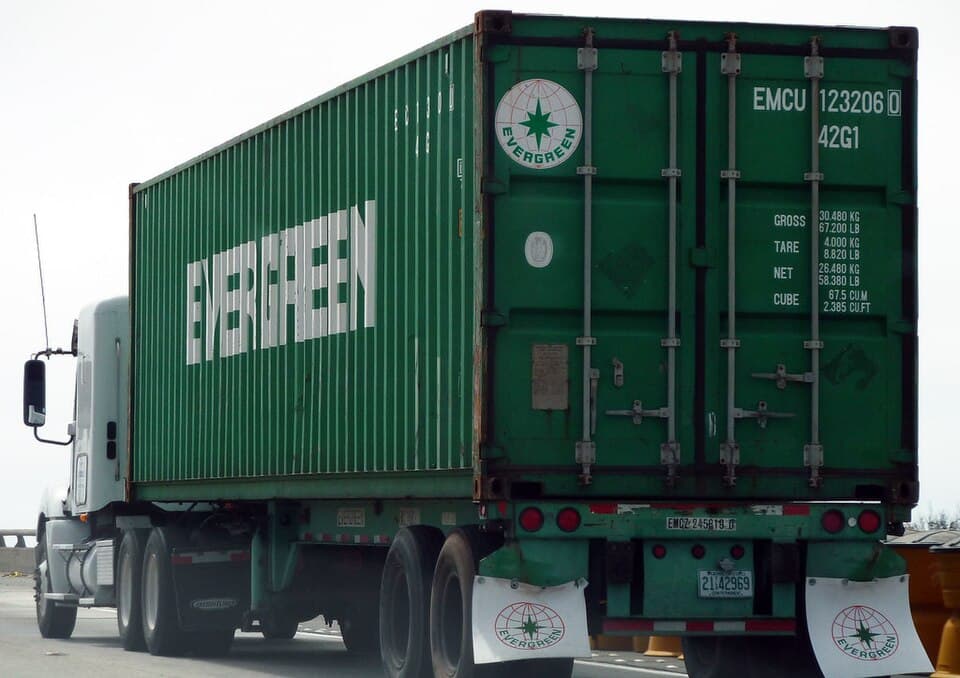 Transporte de contenedores en destino